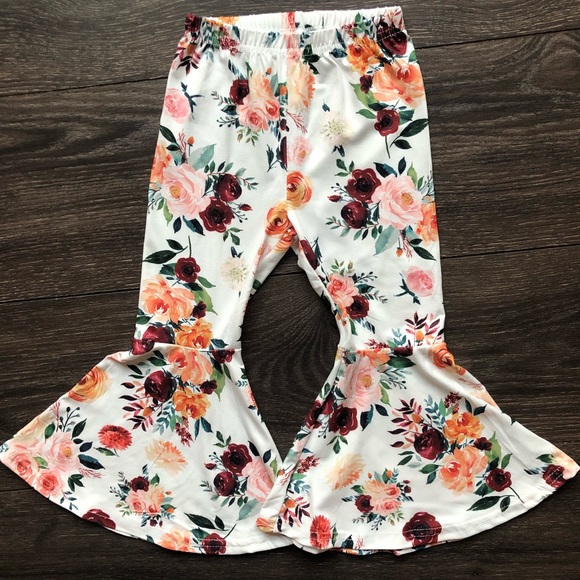 Boutique Toddler Girl Floral Moose Outfit Set - Picture 3 of 3